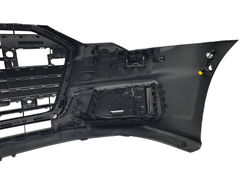 Передній бампер  ( S-Line ) на Audi A6 C8 2018-2023 року