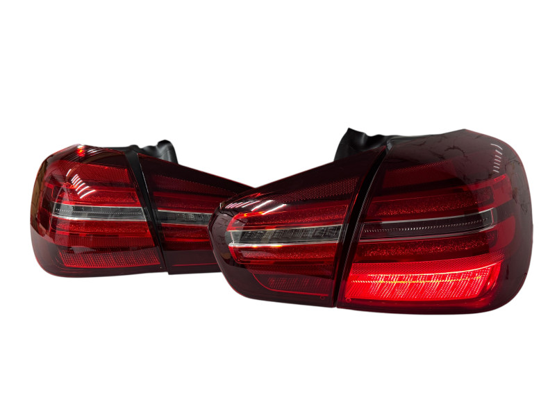 Задні ліхтарі  LED ( апгрейд в GLA X156 2017+ ) на Mercedes-Benz GLA-Class X156 2013-2017 року