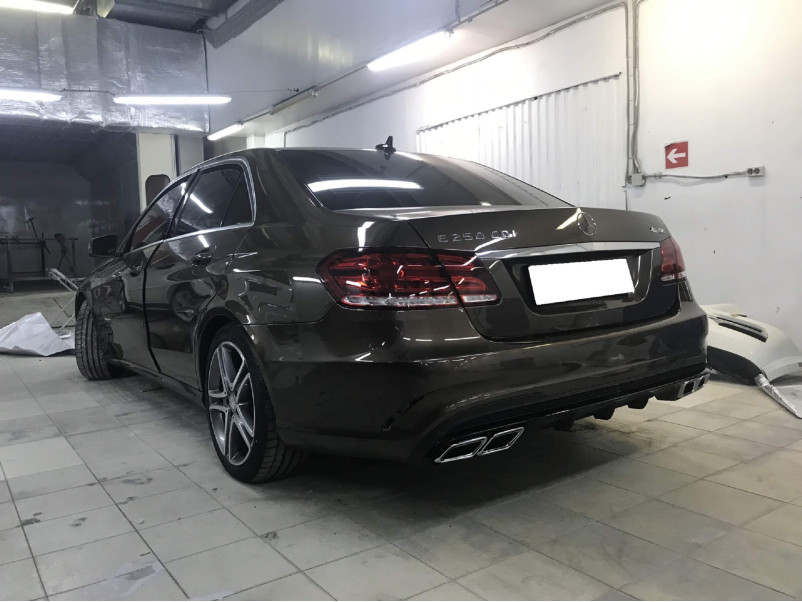 Дифузор ( заднього бампера ) Full Black / Chrome Pipe ( стиль AMG E63 ) на Mercedes-Benz E-Class W212 2013-2016 року