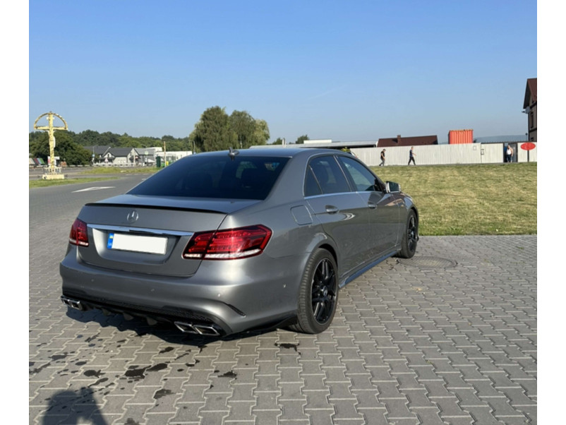 Дифузор ( заднього бампера ) Full Black / Chrome Pipe ( стиль AMG E63 ) на Mercedes-Benz E-Class W212 2013-2016 року